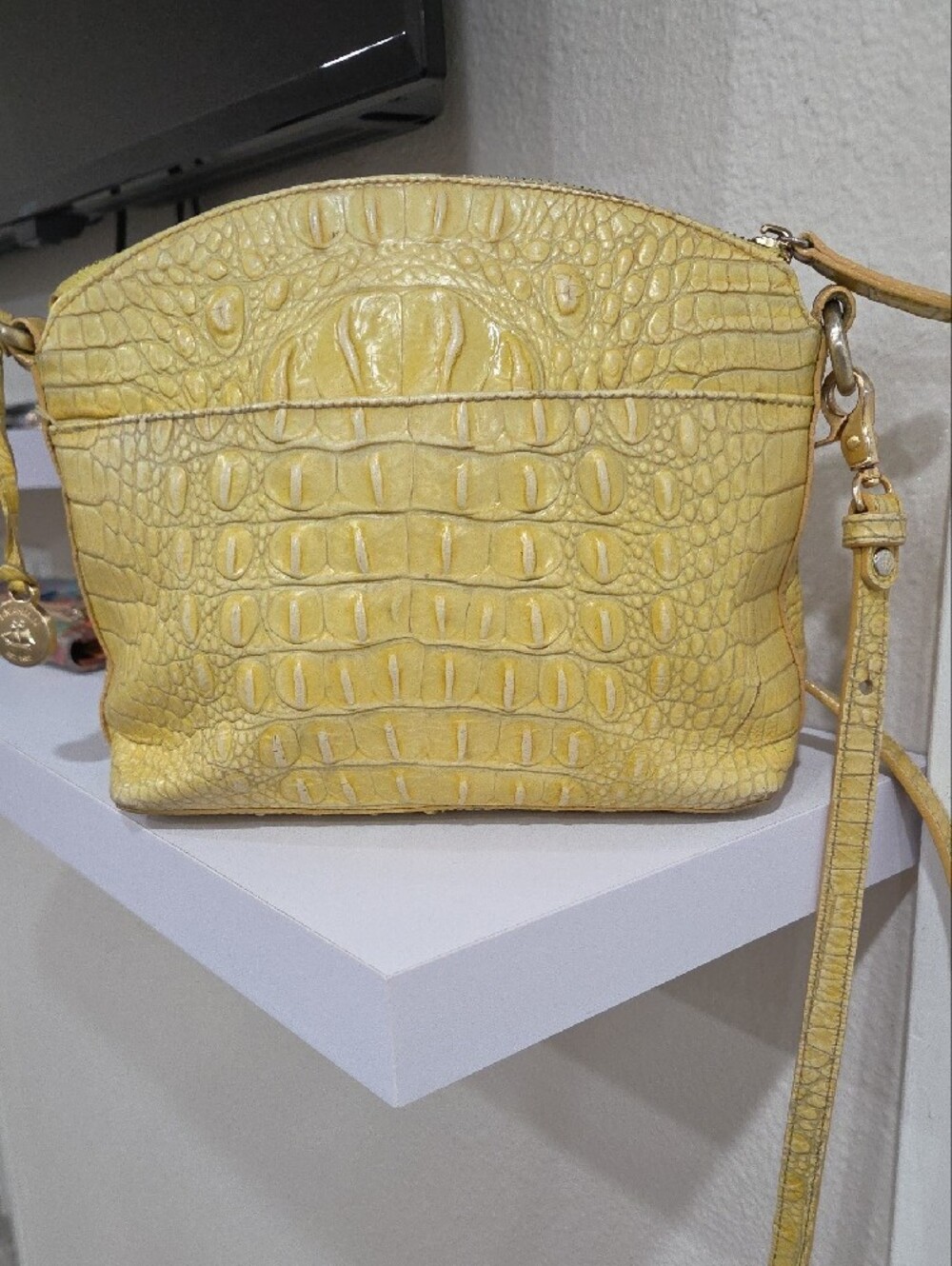 Brahmin Yellow Croc-Embossed Crossbody Bag with Multicolor Croc Wallet - Picture 2 of 8